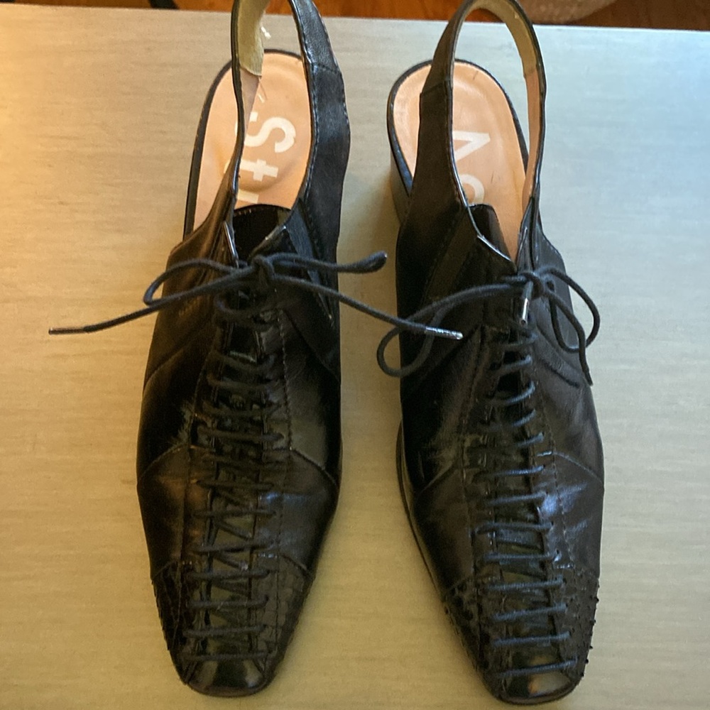 Acne Studios Black Leather Heel Shoes 38